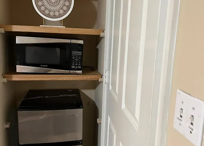 Tally Townhome Minutes From Famu & Fsu Hébergement de vacances Tallahassee